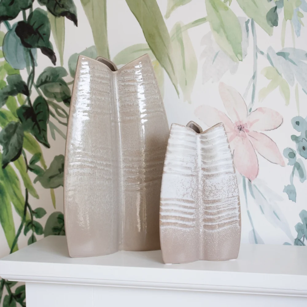 Vases forme trèfle taupe et blanc grand et petit modèle